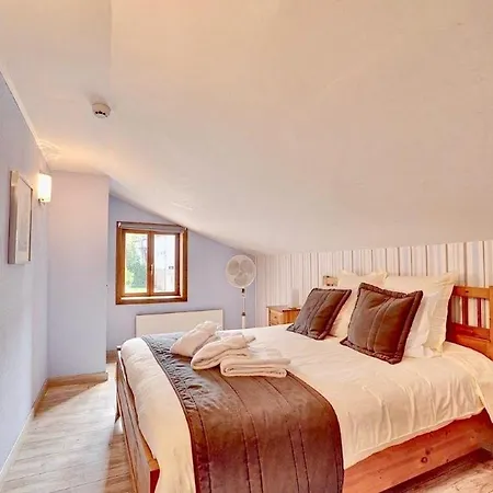 Luxe Vakantiehuis Poupehan 펜션 부용